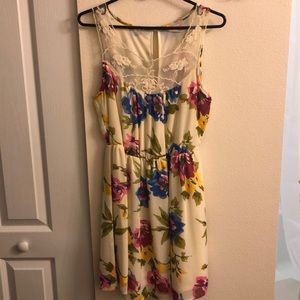 Women’s medium floral dress